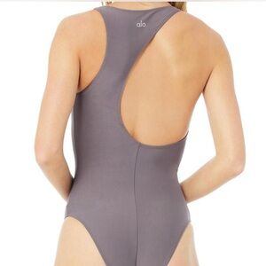 Alo Yoga Airlift Barre Bodysuit Purple Dusk Sz. S